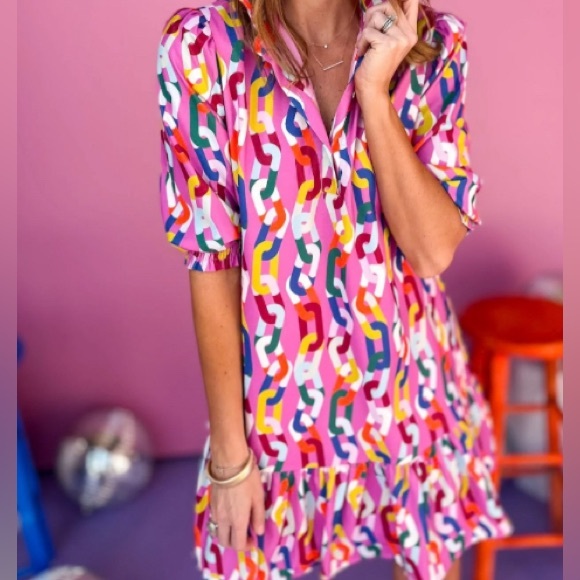 BNWT Smocked Long Sleeve Dress In MagentaChain Link pattern SOLD OUT - Picture 7 of 9